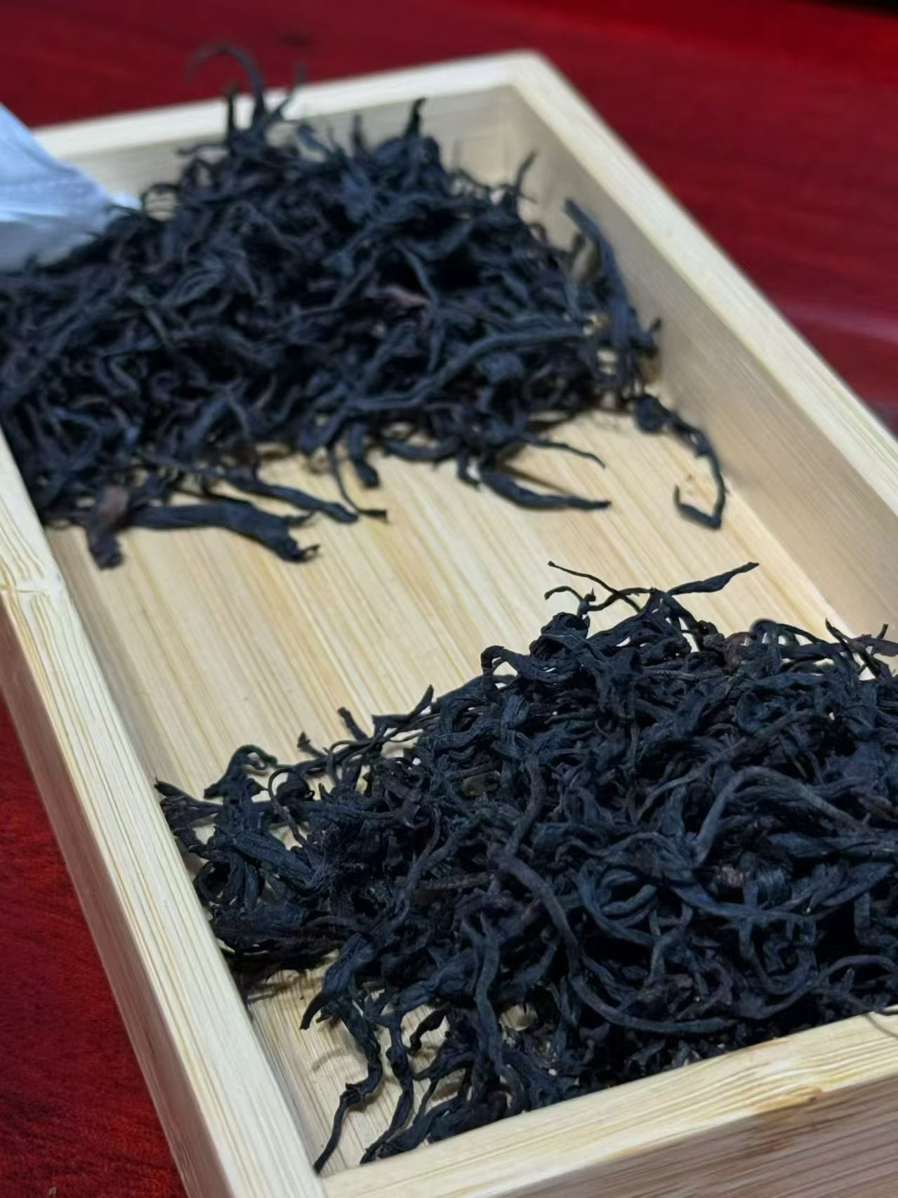 Teh Hitam Pohon Tua Fengqing Dian Hong