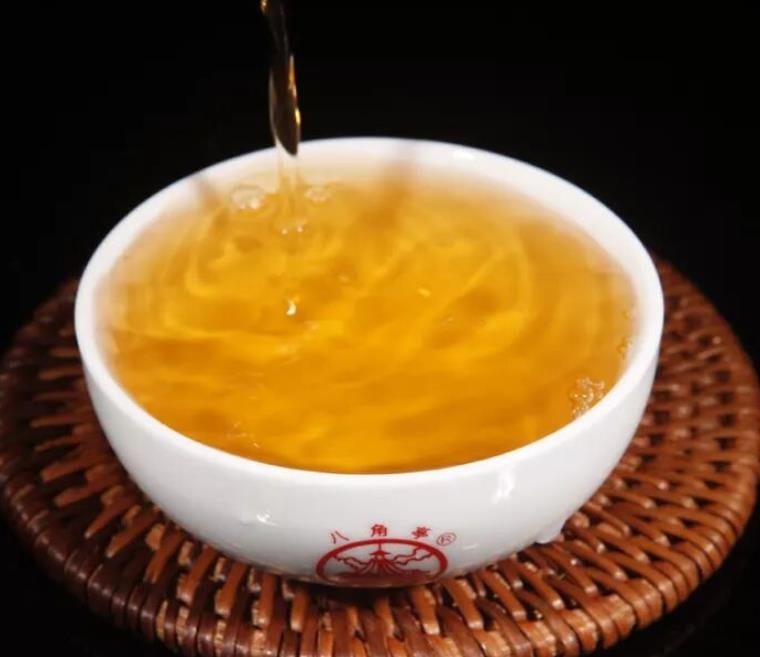 Teh Pohon Tua Royal Dianwu Gongya Mahei Old Village — Seduhan