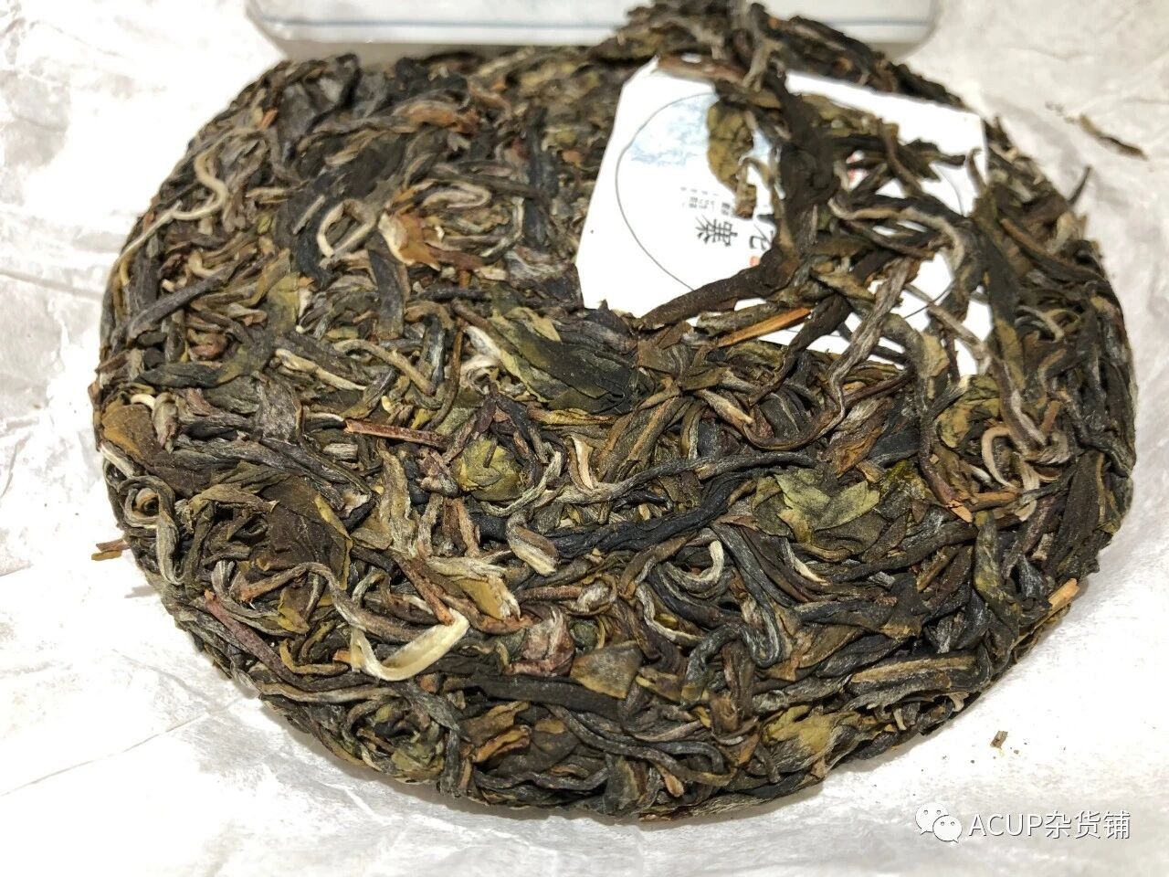 Pu-erh sống đơn cây Nannuo Yakou Old Village